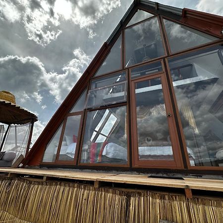 Uros Waliski Lodge Puno Exterior photo