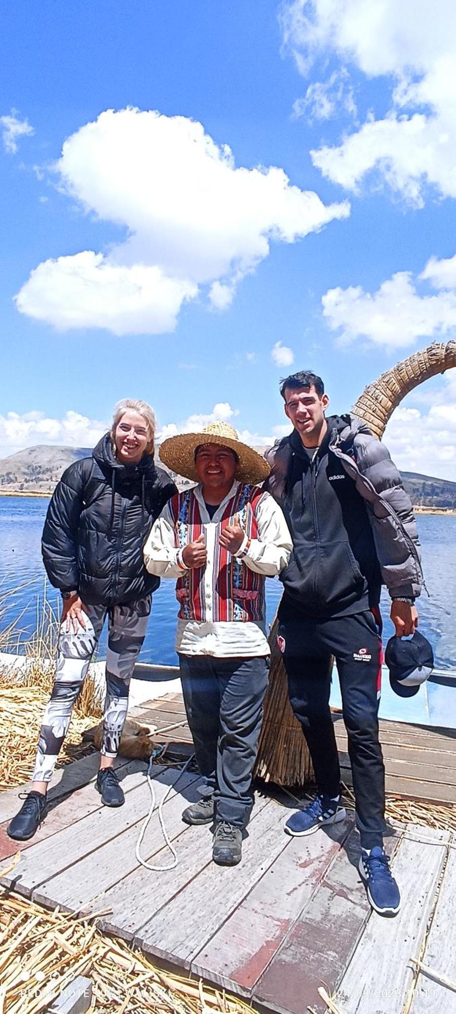 Uros Waliski Lodge Puno Exterior photo
