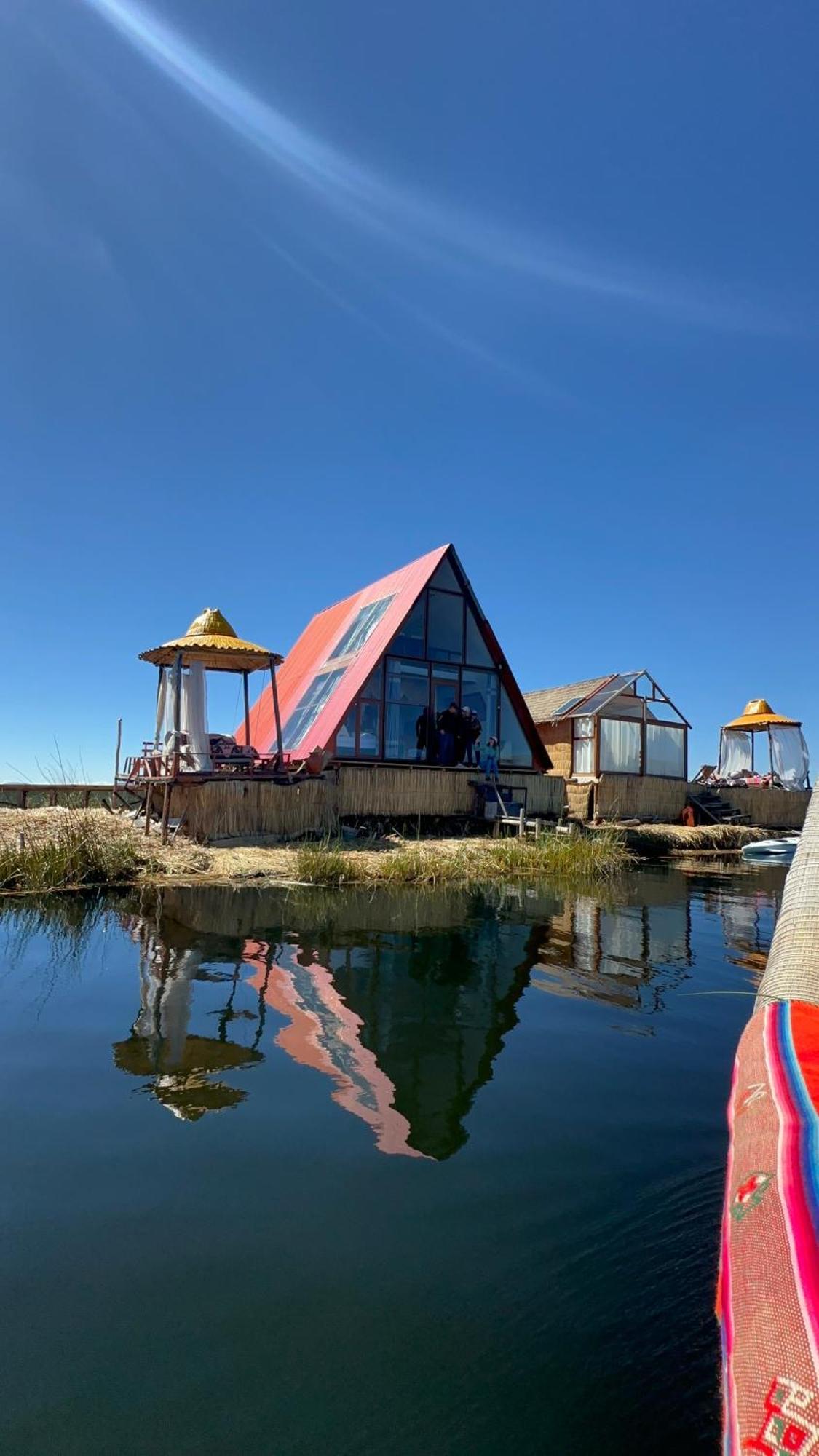 Uros Waliski Lodge Puno Exterior photo