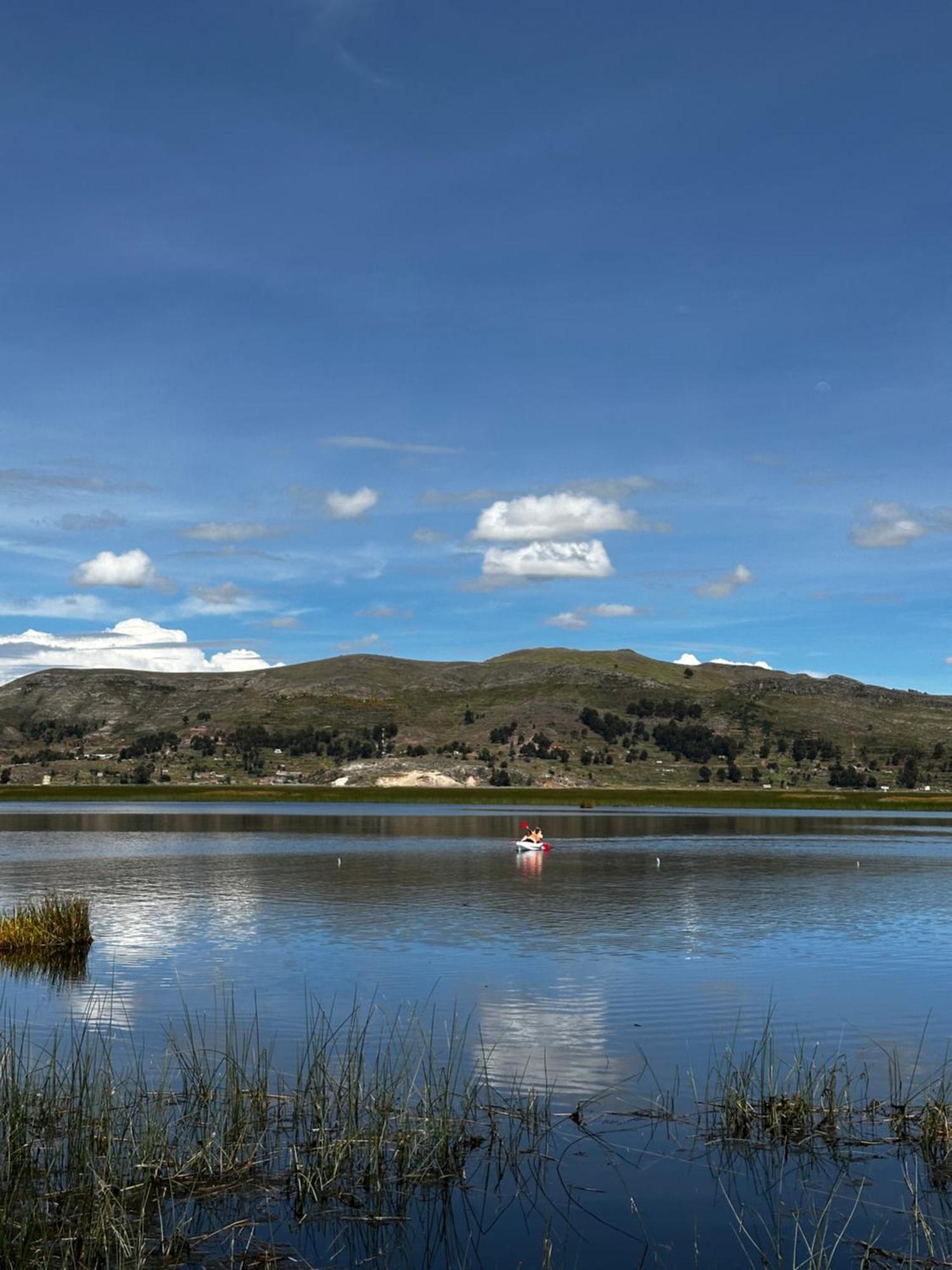 Uros Waliski Lodge Puno Exterior photo
