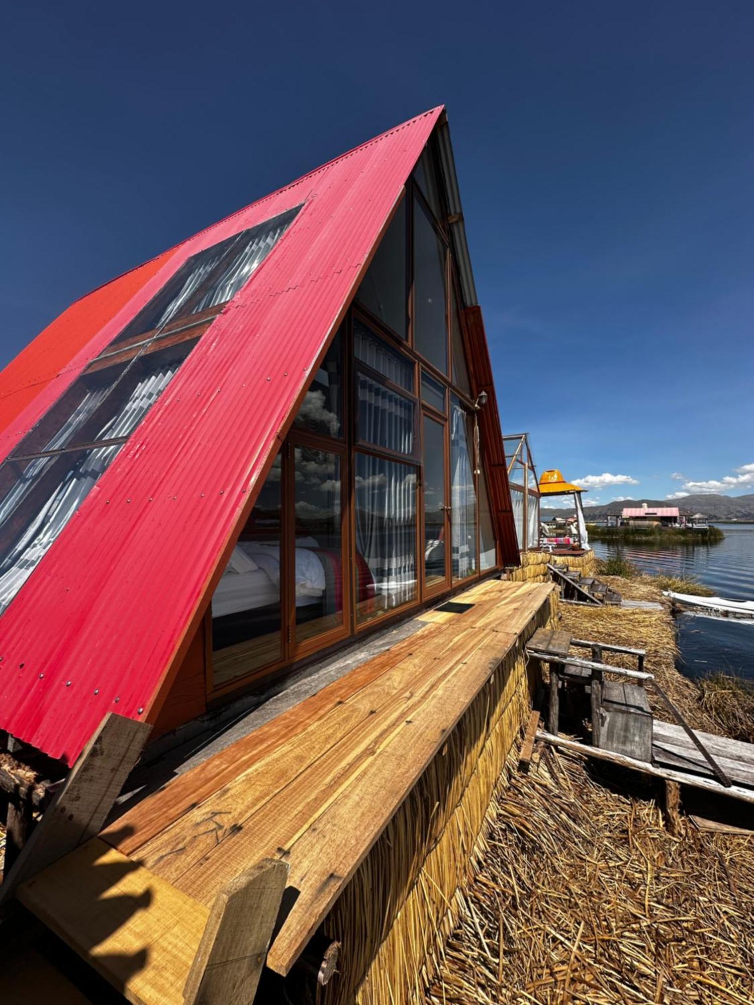 Uros Waliski Lodge Puno Exterior photo