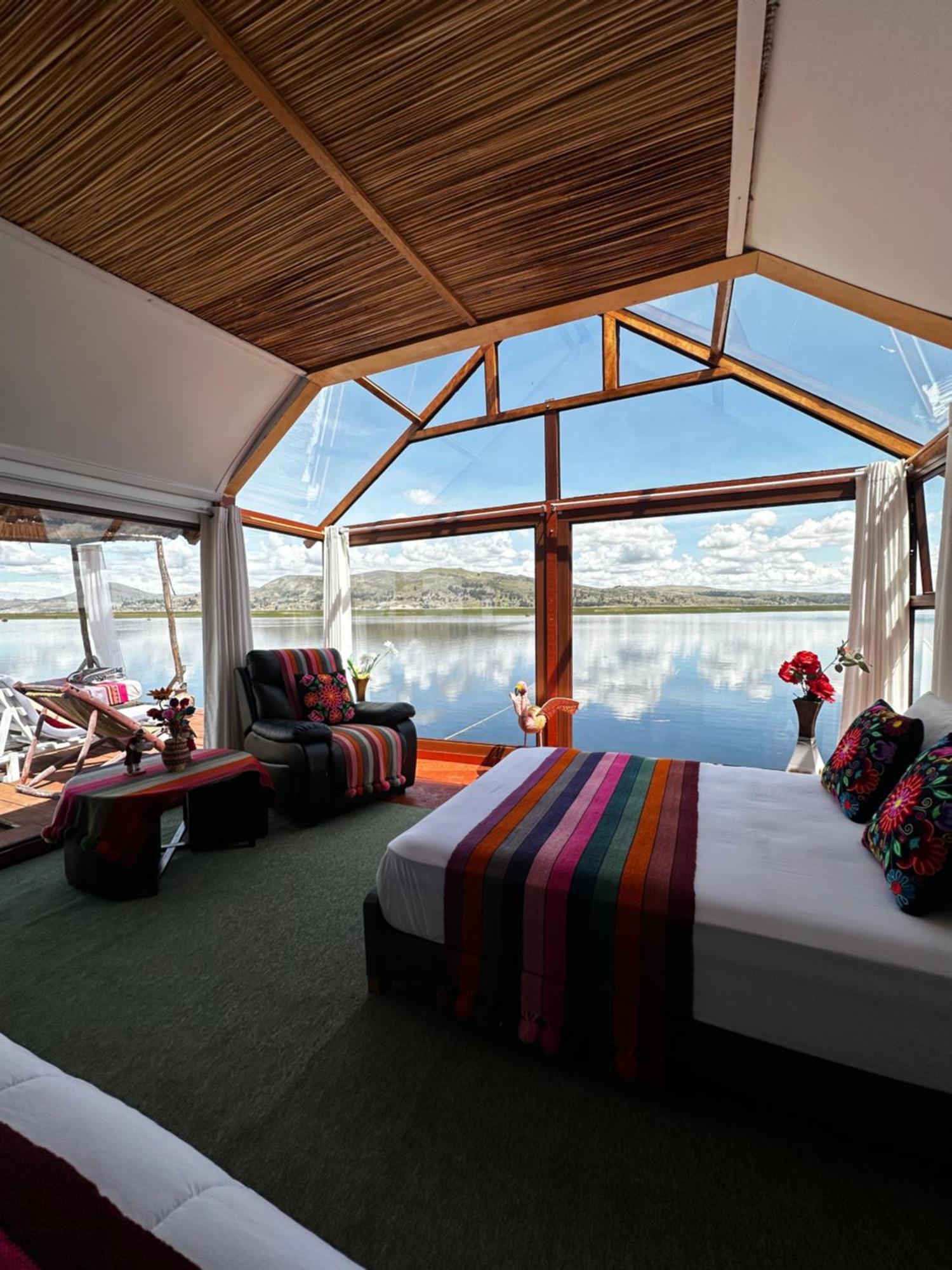 Uros Waliski Lodge Puno Exterior photo