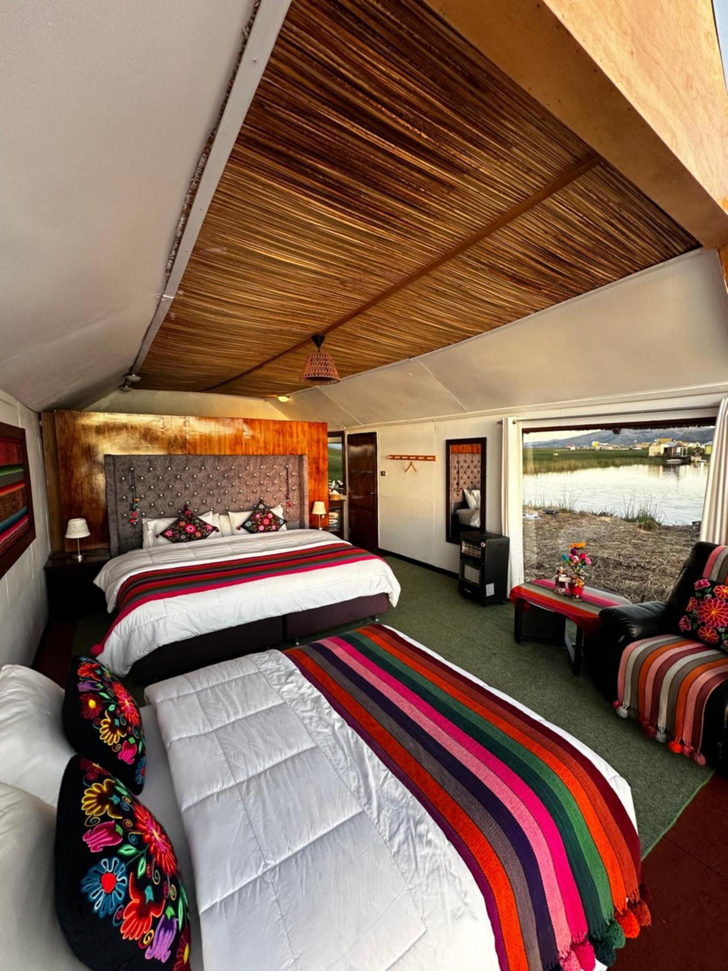 Uros Waliski Lodge Puno Exterior photo